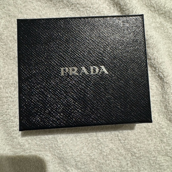 Prada wallet - Picture 4 of 8